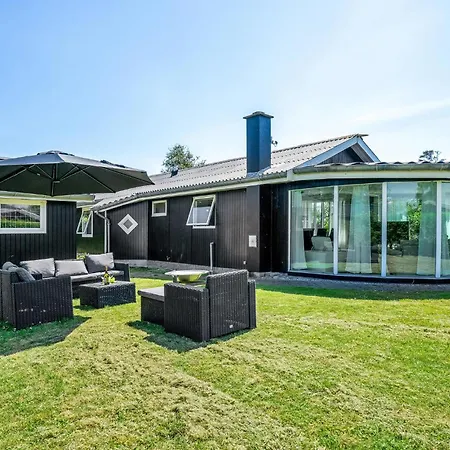 Σπίτι διακοπών 6 Bedroom Cozy In *